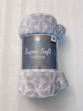 Comfort Bay Super Soft Throw - Light Blue Gray